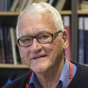 Professor Tom Spurling Headshot 